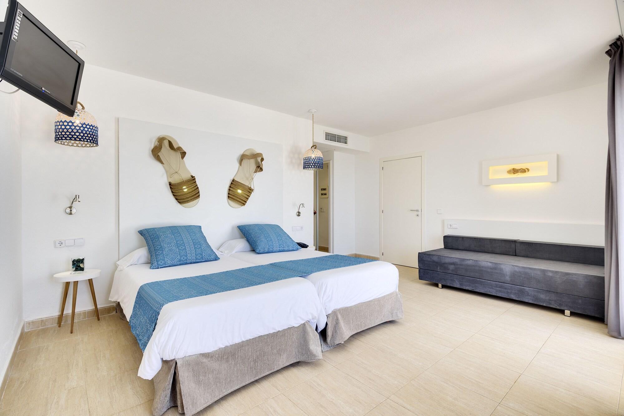 Aparthotel Tropic Garden Santa Eularia des Riu Bagian luar foto