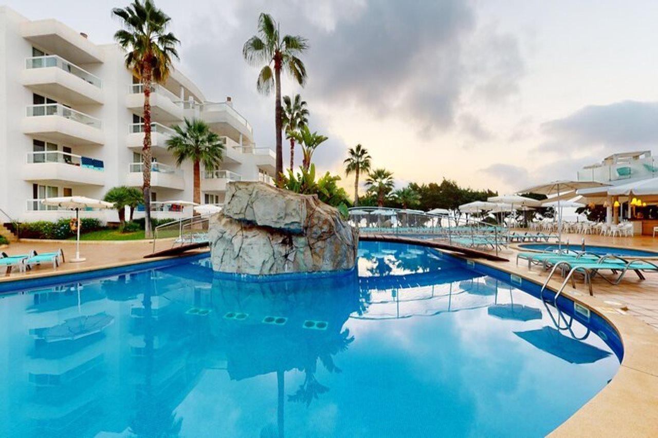 Aparthotel Tropic Garden Santa Eularia des Riu Bagian luar foto