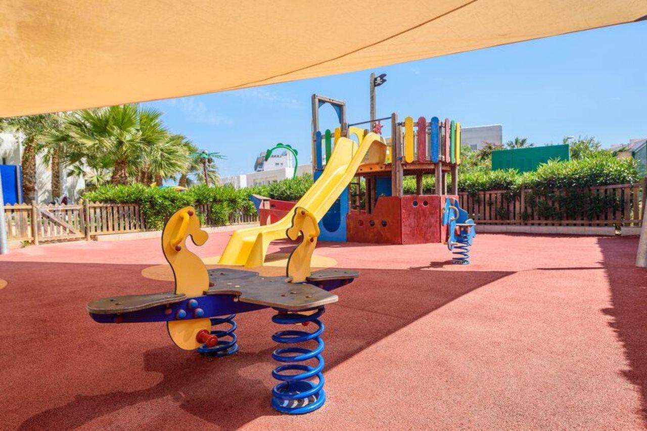 Aparthotel Tropic Garden Santa Eularia des Riu Bagian luar foto