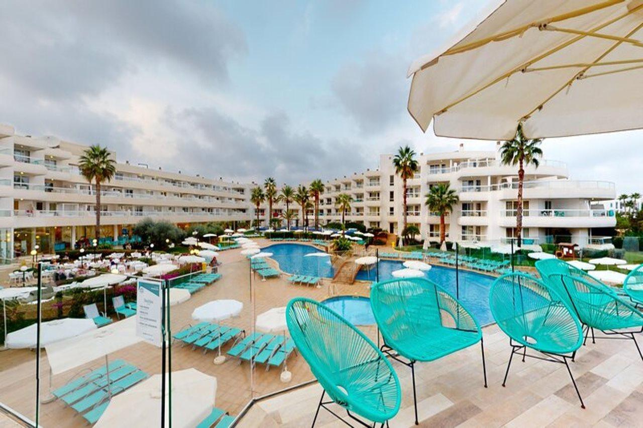 Aparthotel Tropic Garden Santa Eularia des Riu Bagian luar foto
