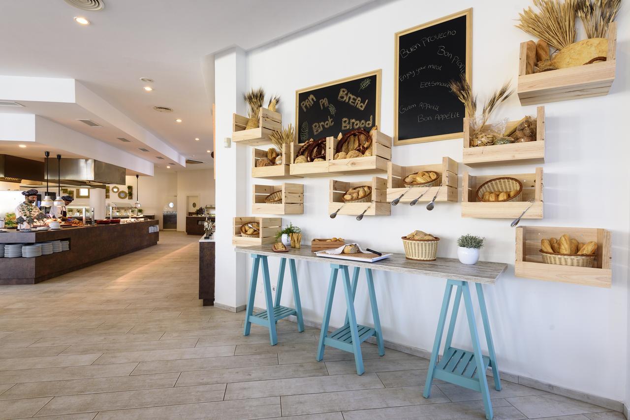 Aparthotel Tropic Garden Santa Eularia des Riu Bagian luar foto